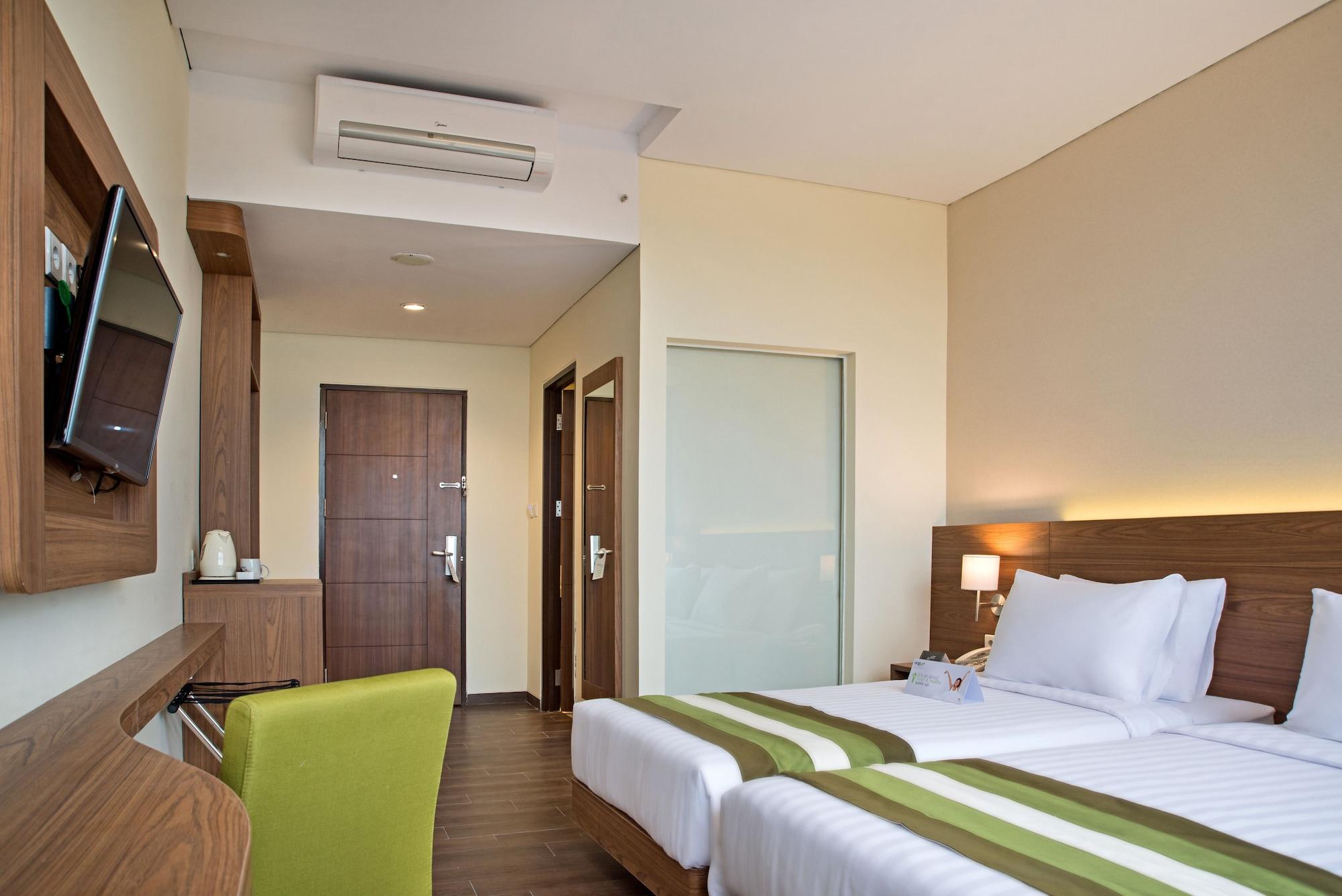 Grand Whiz Poins Simatupang Jakarta Exteriör bild