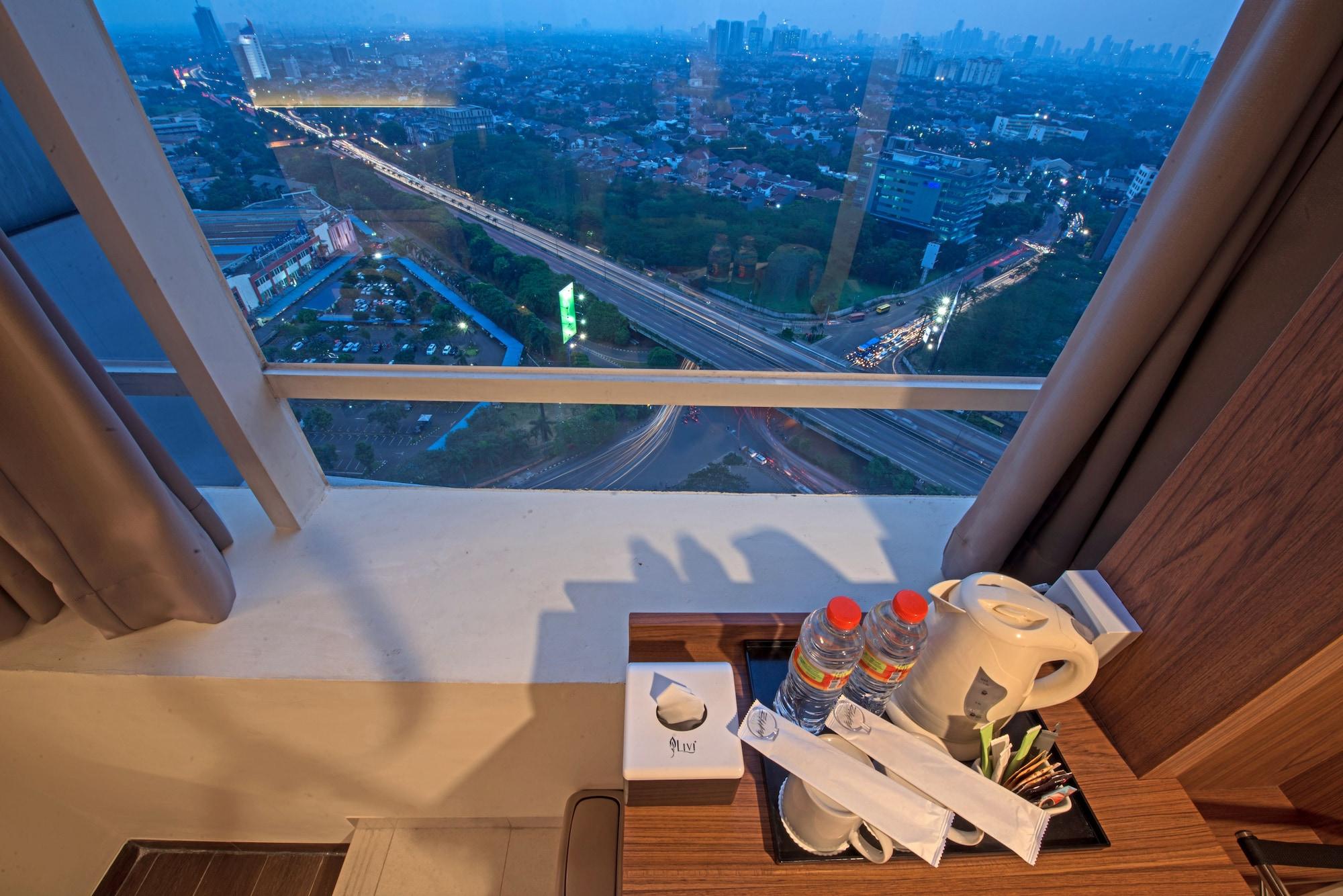 Grand Whiz Poins Simatupang Jakarta Exteriör bild