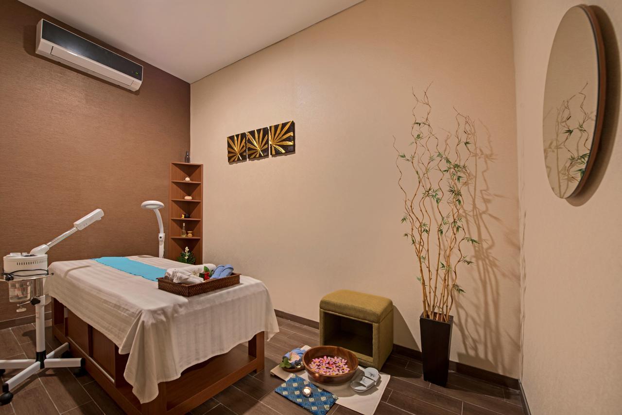 Grand Whiz Poins Simatupang Jakarta Exteriör bild